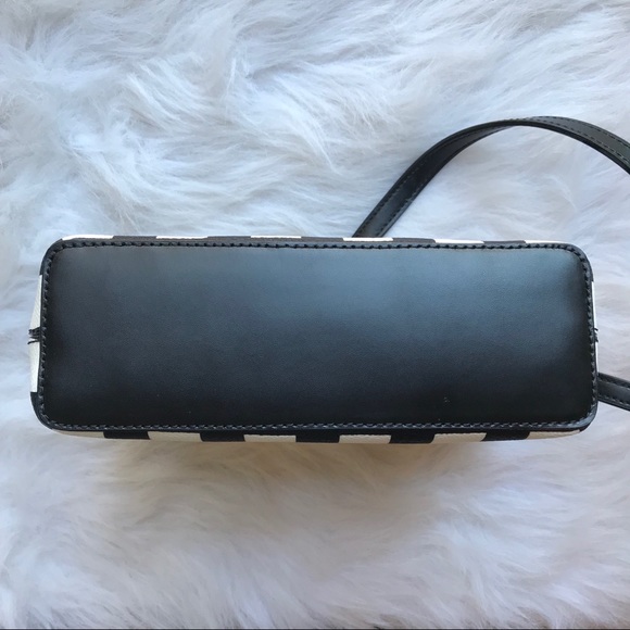 Kate Spade Crossbody - Picture 4 of 5